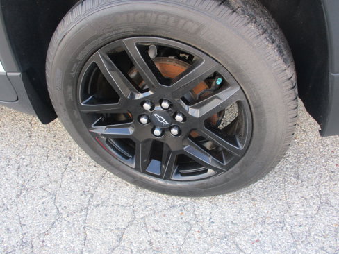 Used 2018 Chevrolet Equinox LT w/ Sun & Infotainment Package image 32