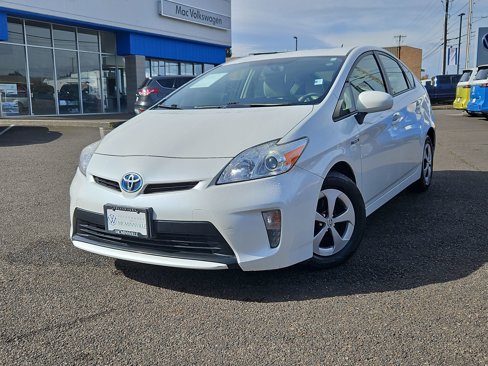 Used 2015 Toyota Prius Three image 1