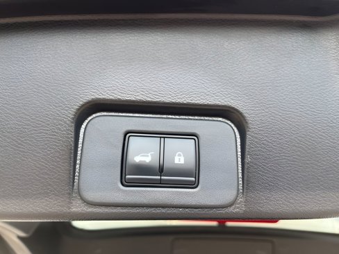Used 2023 Nissan Rogue SL w/ SL Premium Package image 44