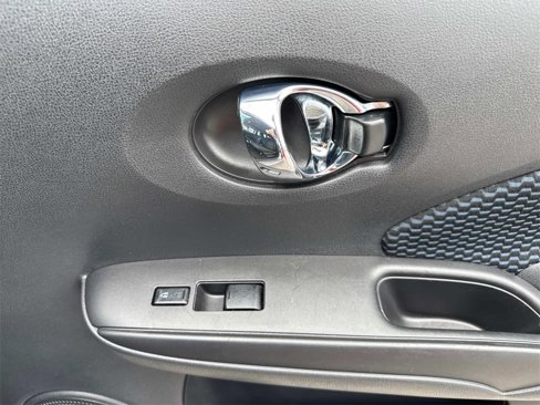 Used 2016 Nissan Versa Note SV image 14