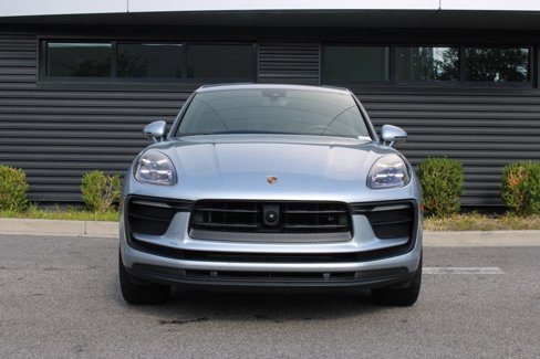 Certified 2024 Porsche Macan image 10
