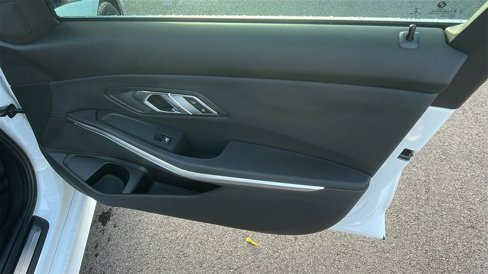 Used 2022 BMW 330i Sedan image 17