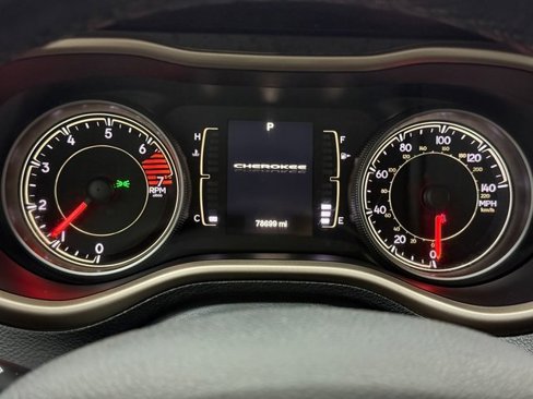 Used 2016 Jeep Cherokee Latitude image 15