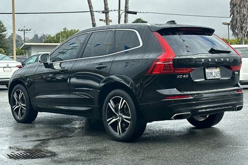 Used 2018 Volvo XC60 T6 R-Design w/ Convenience Package image 6