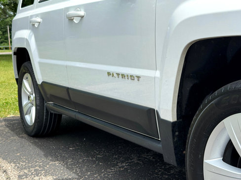 Used 2012 Jeep Patriot Limited w/ Sun/Sound Group image 9