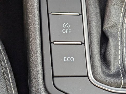 Used 2024 Volkswagen Jetta SE image 35