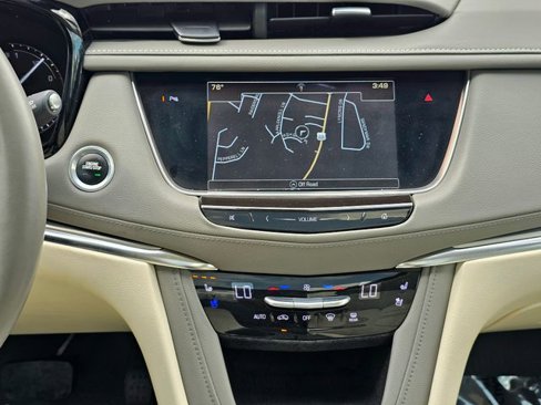 Used 2017 Cadillac XT5 Premium Luxury image 37