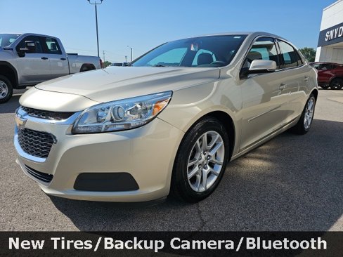 Used 2015 Chevrolet Malibu LT w/ Power Convenience Package image 3