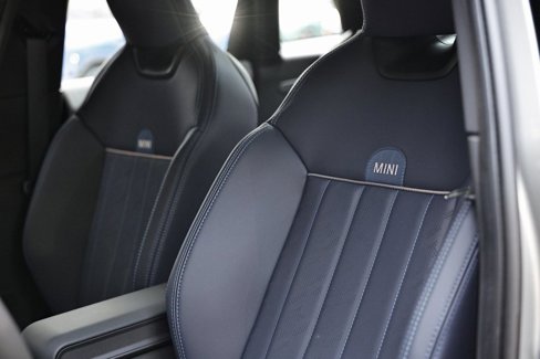 New 2025 MINI Cooper 4-Door Hardtop image 21