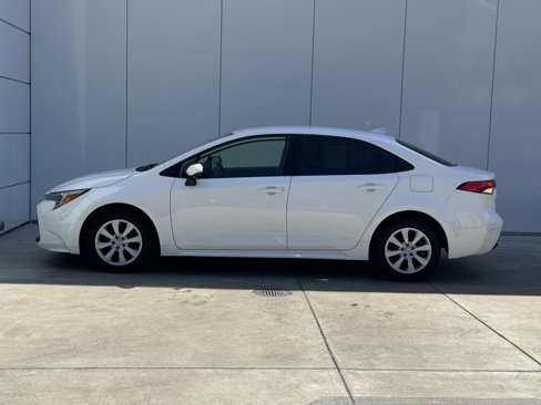 Used 2023 Toyota Corolla LE image 4
