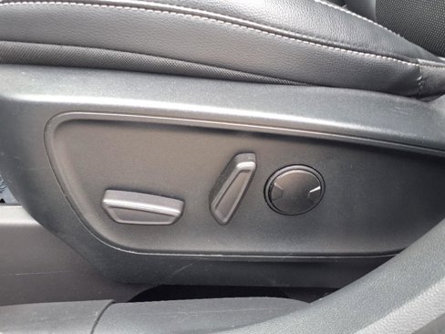 Used 2021 Ford Escape Titanium image 14