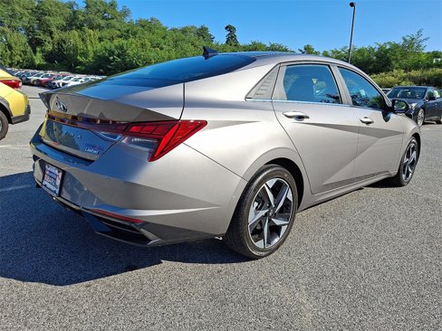 Used 2021 Hyundai Elantra Limited w/ Cargo Package image 6
