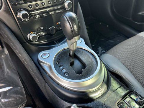 Used 2015 Nissan 370Z Touring image 21
