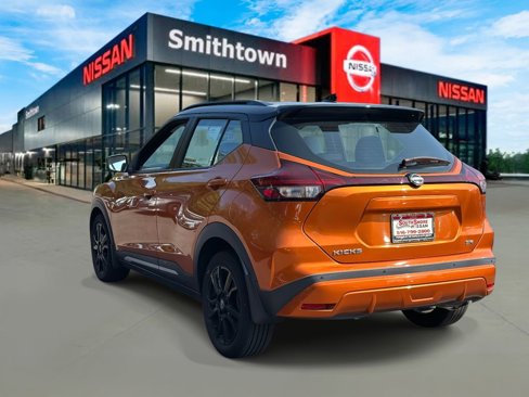 Certified 2022 Nissan Kicks SR w/ Premium Package image 7