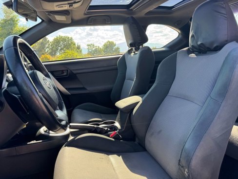 Used 2015 Scion tC image 7