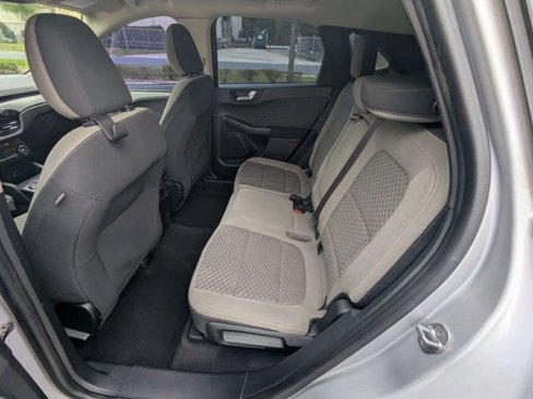 Used 2020 Ford Escape SE image 10