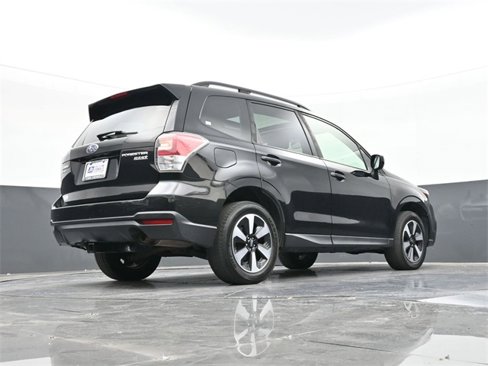 Used 2017 Subaru Forester 2.5i Premium w/ All-Weather Package image 41