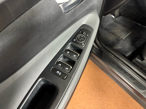 Used 2022 Hyundai Santa Fe SEL w/ Convenience Package image 16