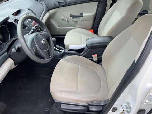 Used 2010 Kia Forte LX w/ Convenience Pkg image 13