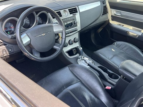 Used 2010 Chrysler Sebring Touring w/ Special Touring Group image 2