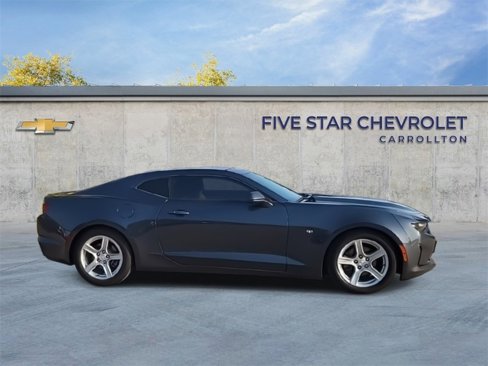 Used 2019 Chevrolet Camaro LT w/ Technology Package image 9