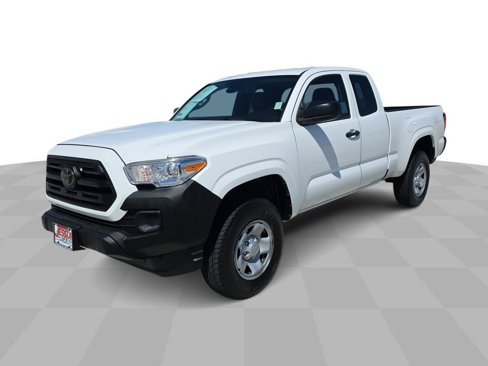 Used 2018 Toyota Tacoma SR image 4