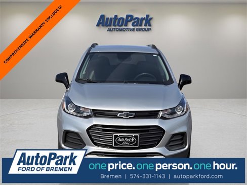 Used 2020 Chevrolet Trax LT w/ Redline Edition image 2