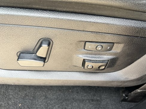 Used 2016 RAM 1500 Laramie w/ Convenience Group image 32