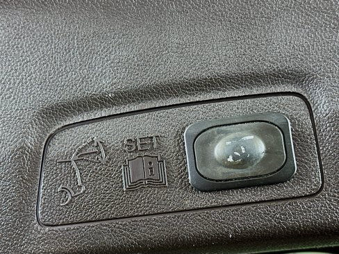 Used 2017 Lincoln MKC Premiere image 27