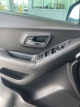 Used 2020 Chevrolet Trax LS image 15