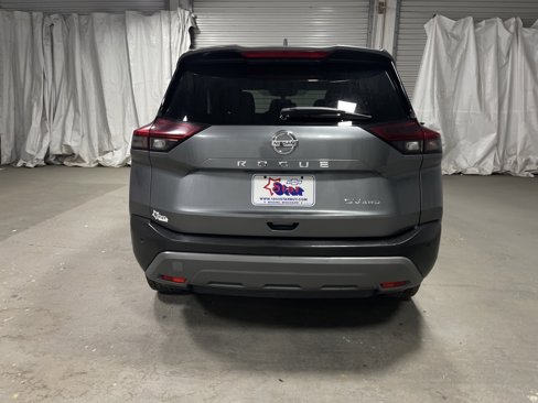 Used 2021 Nissan Rogue SV image 6