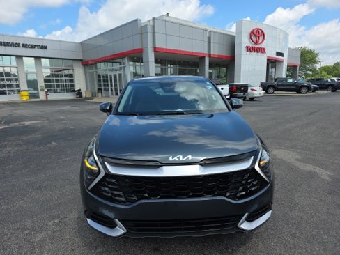 Used 2024 Kia Sportage EX image 2