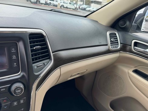 Used 2014 Jeep Grand Cherokee Limited image 23
