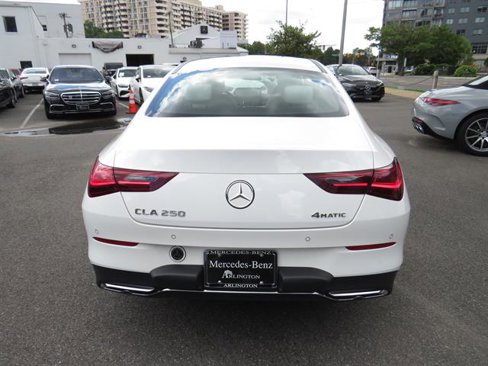 Used 2025 Mercedes-Benz CLA 250 4MATIC image 3