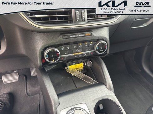Used 2022 Ford Escape SEL image 17