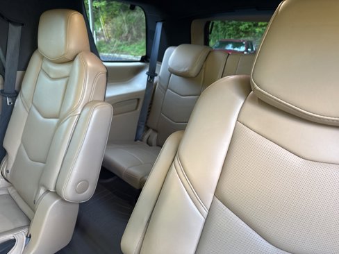 Certified 2019 Cadillac Escalade Platinum image 13