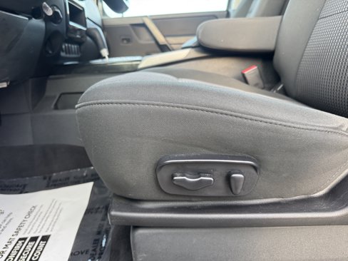 Used 2014 Nissan Titan SV w/ SV Value Truck Package image 12
