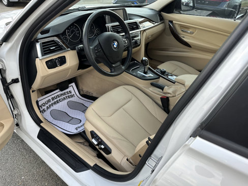 Used 2016 BMW 320i Sedan image 7