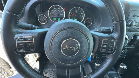 Used 2017 Jeep Wrangler Unlimited Rubicon w/ Connectivity Group image 17