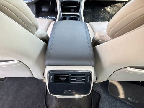 Used 2017 Lincoln Continental Select w/ Climate Package image 29