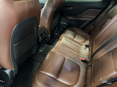 Used 2019 Jaguar F-PACE S image 24