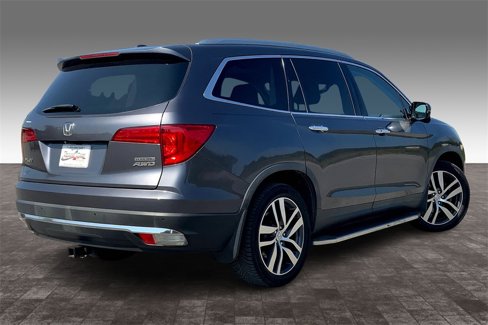 Used 2017 Honda Pilot Touring image 14