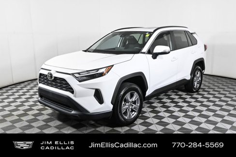 Used 2022 Toyota RAV4 XLE image 1