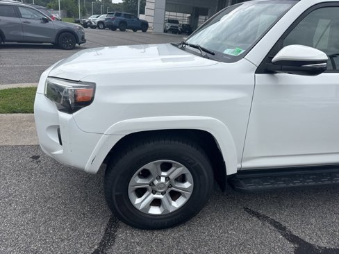 Used 2018 Toyota 4Runner SR5 Premium image 3