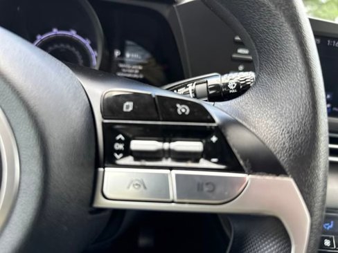 Certified 2023 Hyundai Elantra Blue image 16