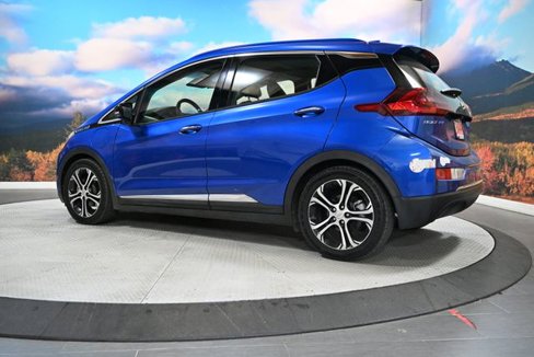 Used 2017 Chevrolet Bolt Premier w/ Driver Confidence II Package image 6