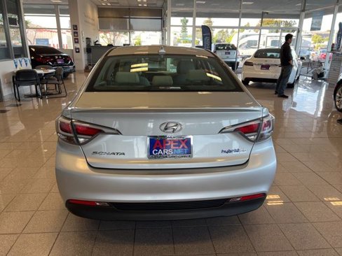 Used 2017 Hyundai Sonata SE image 9