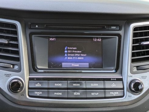 Used 2017 Hyundai Tucson SE image 12