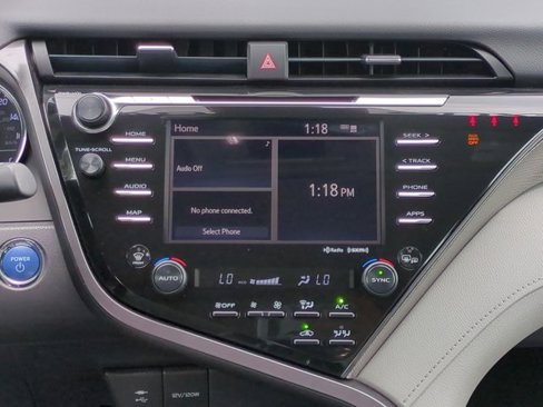 Used 2019 Toyota Camry SE image 16