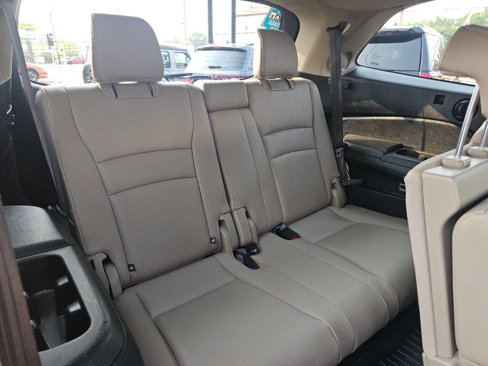 Used 2016 Honda Pilot Touring image 37